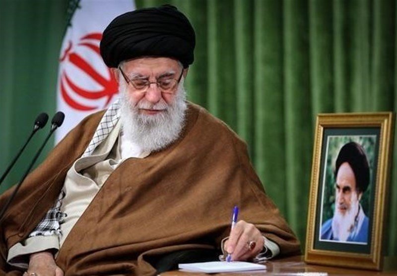 استفتاء از امام خامنه‌ای؛ حکم مصرف دخانیات در اماکن دولتی و عمومی