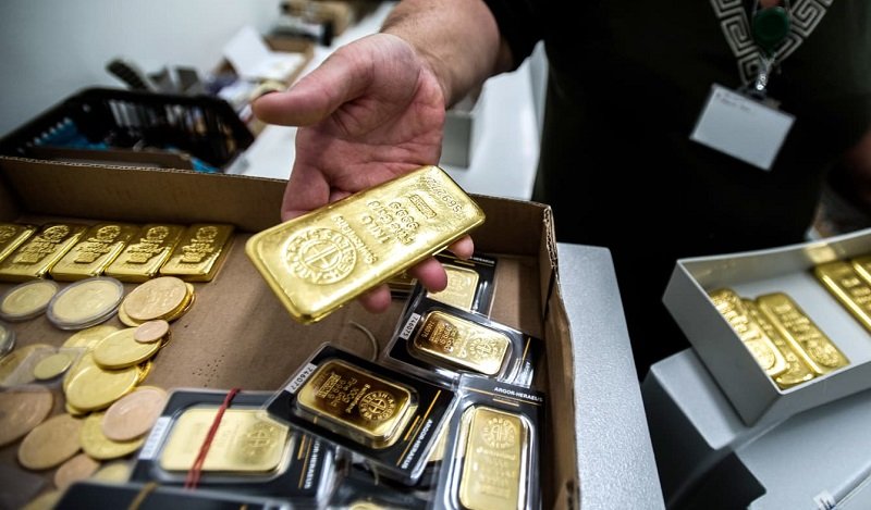 قیمت طلا از بالاترین رقم دو ماه گذشته عقب نشست