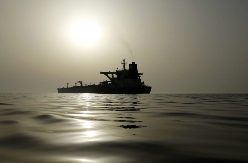 بلومبرگ: رکورد ده ساله فروش نفت ایران به چین شکسته شد!