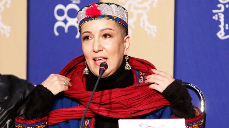 تصویری عجیب از پانته‌آ بهرام؛ خانم بازیگر روی سرش درخت درآورد! + عکس
