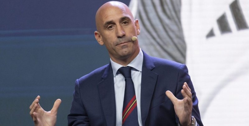 رئیس فدراسیون فوتبال اسپانیا سرانجام استعفا کرد 