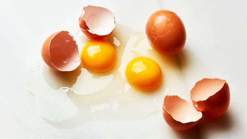 تخم مرغ در اولین روز پاییز ۱۲۶ هزار تومان شد! + جدول