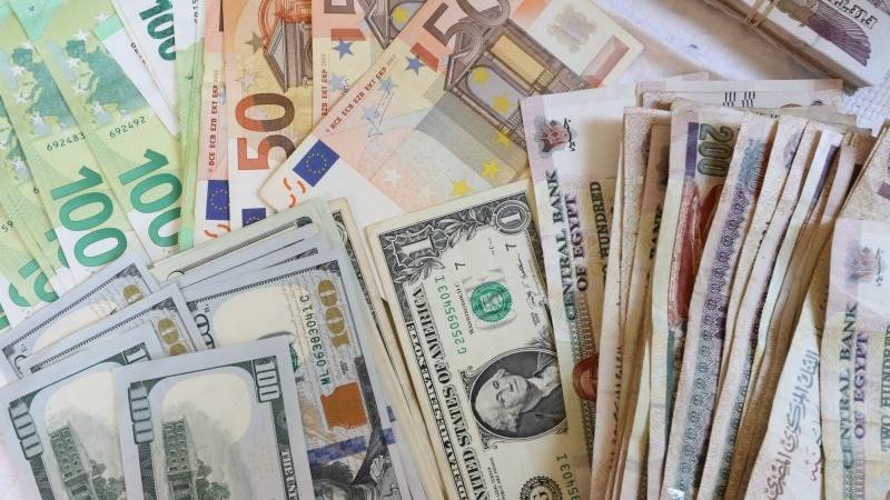 نوسان قیمت دلار و یورو 5 مهر 1402