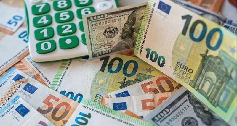 قیمت دلار و یورو در بازارهای مختلف 13 مهر 1402