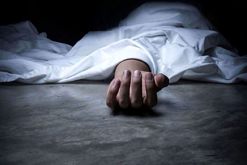 دفن جسد پدر در بیابان بخاطر حقوق بازنشستگی!