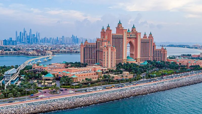 شبی ۲ میلیارد تومان اقامت در این هتل فوق لاکچری امارات!+ فیلم