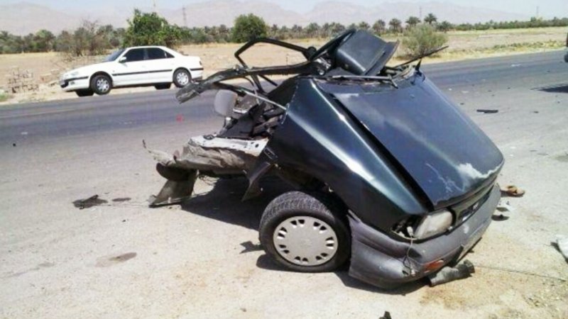 کیفیت خودروهای ایرانی سوژه شد ؛ مچاله شدن باورنکردنی این خودرو! + فیلم