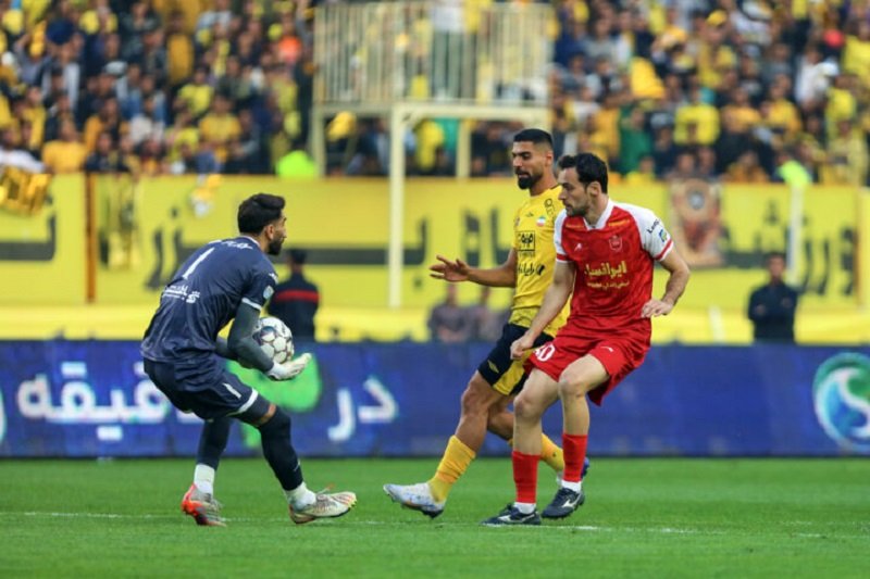 سپاهان فاتح نبرد بزرگ؛ یحیی و پرسپولیس در بحران