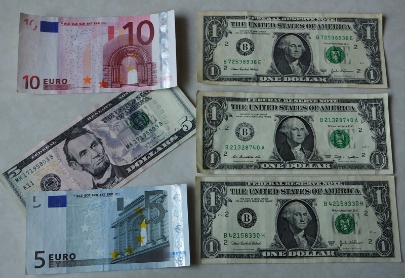 قیمت دلار و یورو در بازارهای مختلف 27 آبان 1402