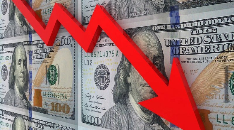 آیا دلار سقوط می‌کند؟