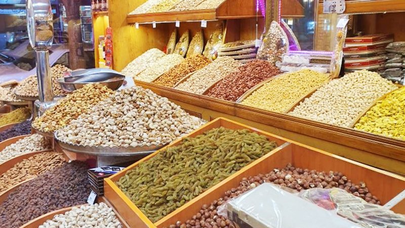 معروف‌ترین آجیل فروشی تهران پلمب شد+ فیلم