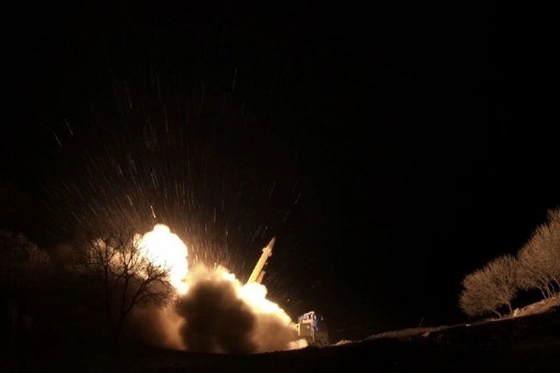 حمله موشکی به پایگاه آمریکا در میدان نفتی کونیکو سوریه