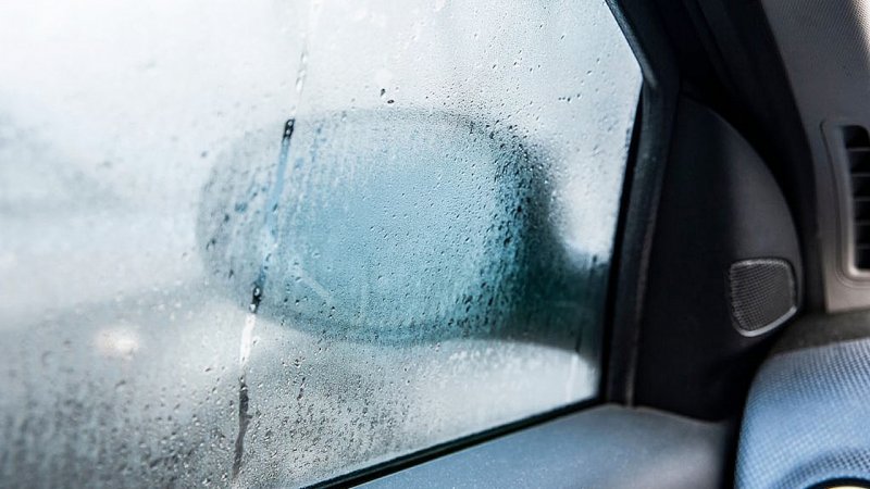 روشی ساده برای رفع بخار گرفتگی شیشه اتومبیل