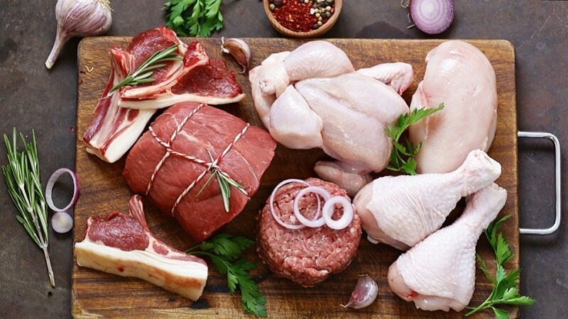 قیمت هر کیلو گرم گوشت قرمز و مرغ در بازار 