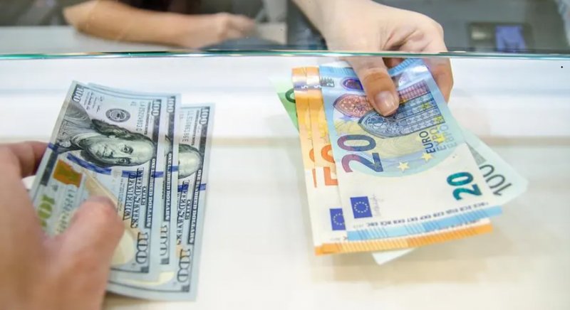 نرخ ارز در آخرین روز بهمن ماه/ دلار و یورو چند؟