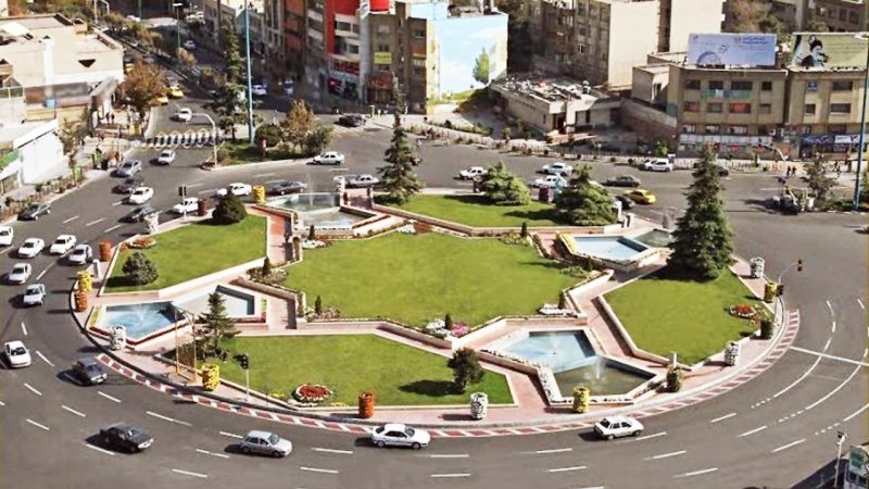 تخت جمشید وسط میدان ونک تهران؛ ۵۲ سال قبل+ تصاویر