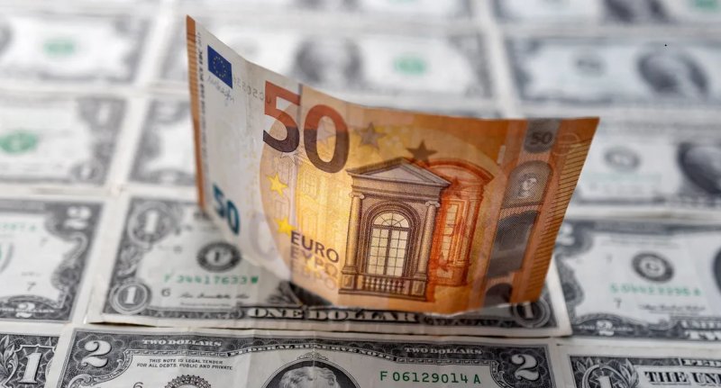 نرخ ارز در بازارهای مختلف 6 فروردین/ یورو تغییر کانال داد