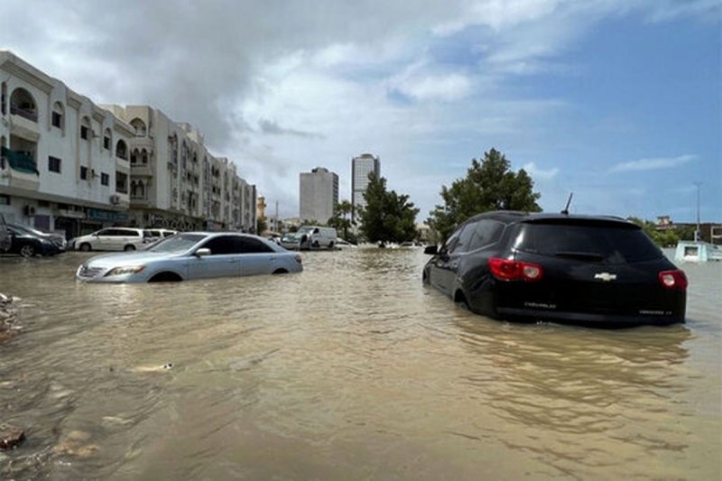 رکورد ۷۵ ساله بارندگی در دبی شکست + فیلم