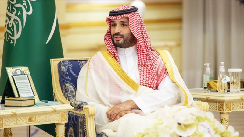 تصویری متفاوت از بن سلمان با یک عینک عجیب!+ عکس