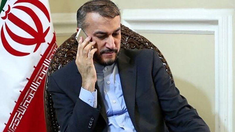 تصویری دردناک از امیرعبداللهیان در کنار دو فرزند کوچکش +عکس