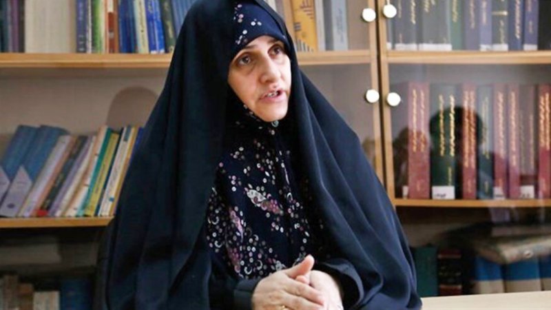 تصویری دردناک از  سوگواری جمیله علم الهدی بر سر تابوت همسرش + عکس