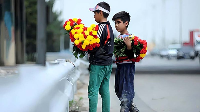 تصویری از به کارگیری غیرقانونی کودکان در شهرداری تهران+ عکس