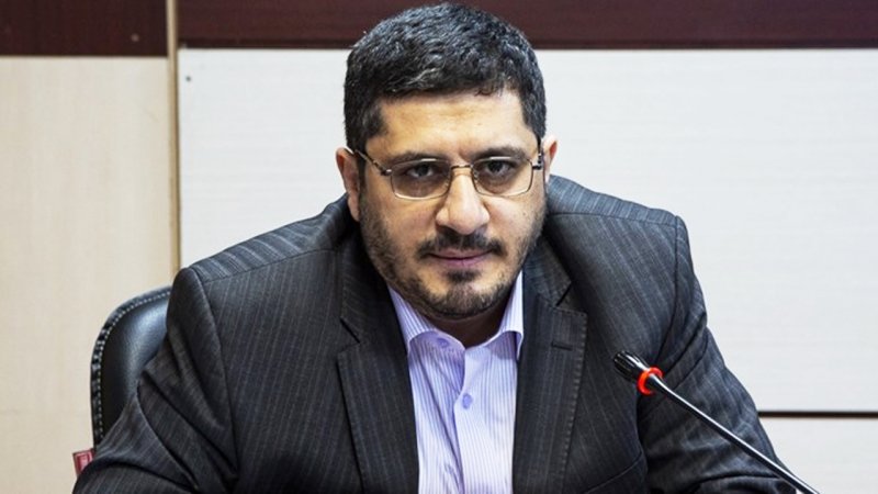 توهین عجیب مشاور اقتصادی قالیباف به کارمندان دولت روی آنتن: تو اگر شعور داشتی!+ فیلم