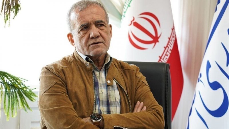 کاندیداتوری پزشکیان به همین چند دقیقه حضور ظریف در تلویزیون می ارزید+ عکس