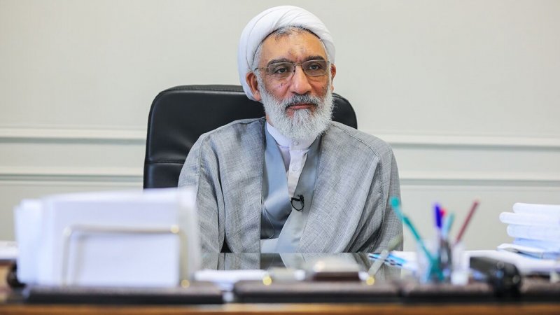 تصاویری دیدنی از مصطفی پورمحمدی در کنار خانواده‌اش+ عکس