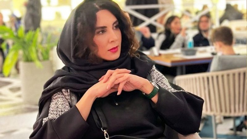 استایل مشکی لیلا بلوکات در کنار آقای خواننده معروف+ عکس