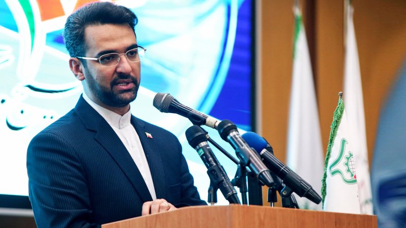 آذری جهرمی عذرخواهی کرد
