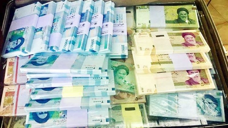 واریز حقوق تیرماه بازنشستگان آغاز شد / افزایش ۴۰ درصدی حقوق بازنشستگان