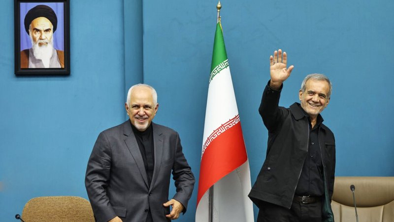 تصاویر معنادار از محمدجواد ظریف در نهاد ریاست جمهوری+ عکس