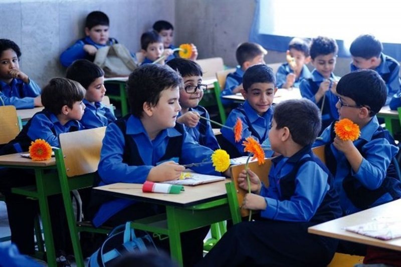 مدارس دولتی عادی حق دریافت پول ندارند + سقف قیمت لباس فرم مدارس 