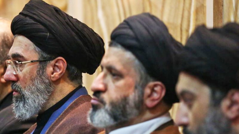 عکس جدید فرزندان رهبر انقلاب در یک قاب / رهبر انقلاب چند فرزند دختر دارند؟