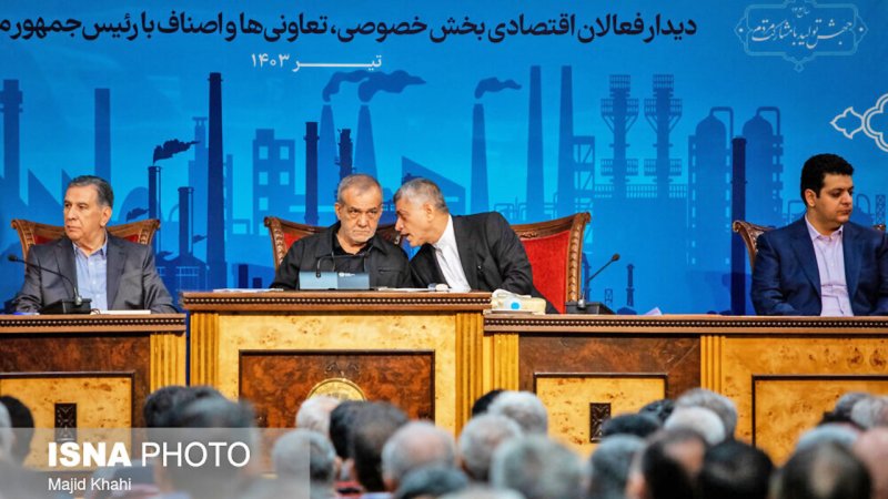 طیب نیا دست راست پزشکیان شد! + عکس