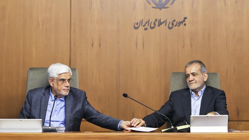 تصویری جالب از پزشکیان و عارف، ۲۰ سال پیش+ عکس