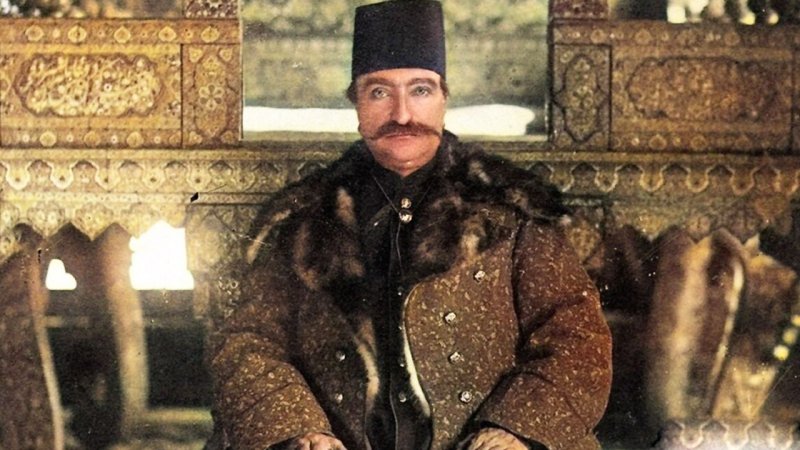 تصویری جالب از شمس‌الدوله همسر ناصرالدین‌ شاه با ابروهای پیوسته+ عکس