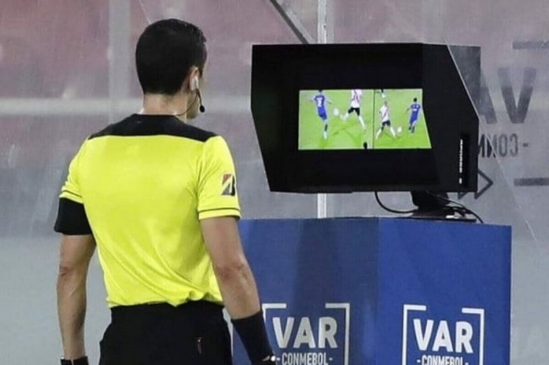 فیفا اجازه استفاده از VAR در ایران را صادر کرد