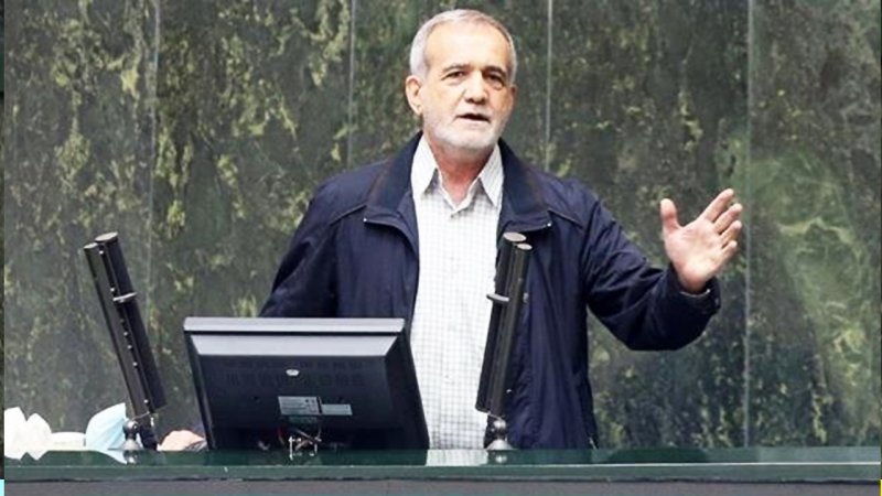 بی‌توجهی عجیب نمایندگان مجلس به مهم‌ترین سخنرانی رئیس جمهور+ فیلم
