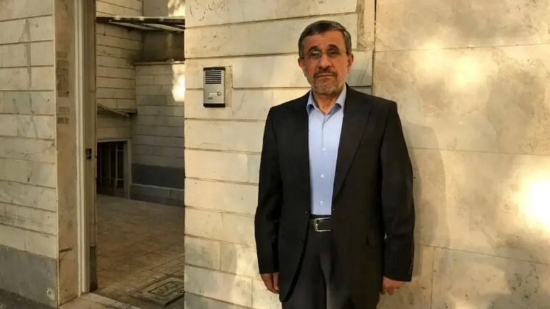 تصاویری از تیپ جدید محمود احمدی نژاد در یک گردهمایی+ عکس