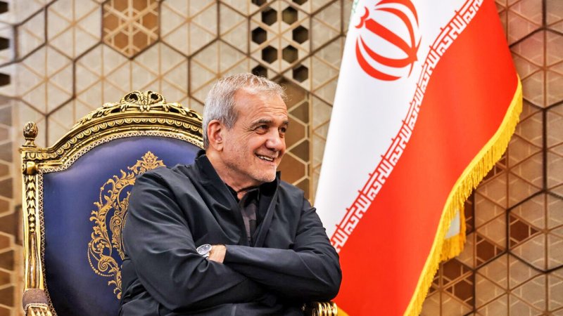 صحبت‌های پزشکیان با میکروفون باز حاشیه‌ساز شد! + فیلم