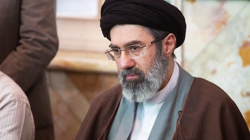 فرزند رهبر انقلاب چرا کلاس درس خارج فقه و اصول خود را تعطیل کرد؟ 