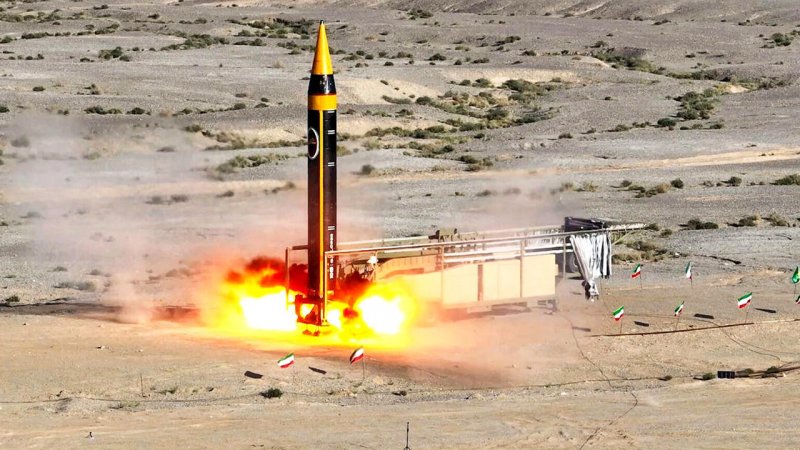 عکسی از موشک هایپرسونیک فتاح در سطح شهر تهران /بسیار گریه خواهید کرد+ عکس
