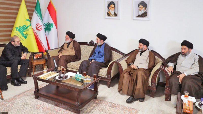 حضور فرزندان حضرت آیت‌الله خامنه‌ای در دفتر حزب‌الله لبنان+ تصاویر