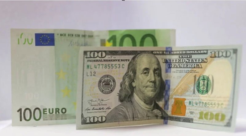 قیمت دلار و یورو در بازارهای مختلف 6 آبان