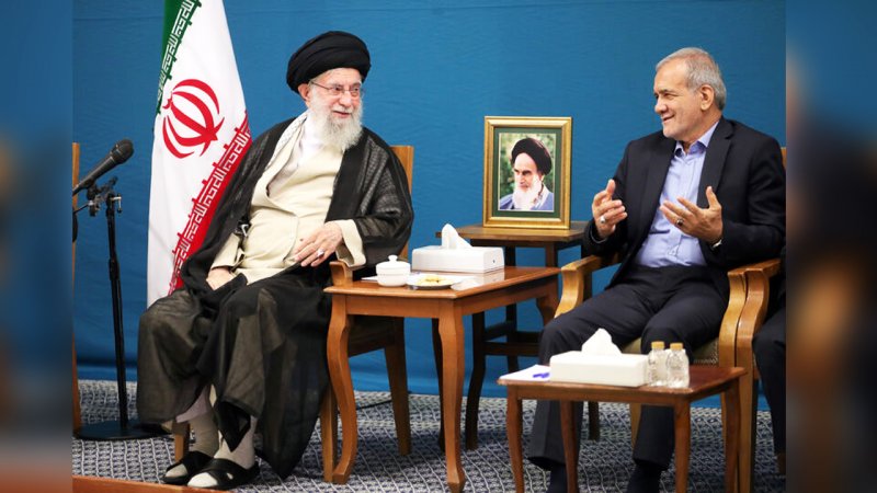 تقدیر رهبری از مسعود پزشکیان/ حضرت آقا از شما راضی هستند و گفتند این روند را ادامه دهید