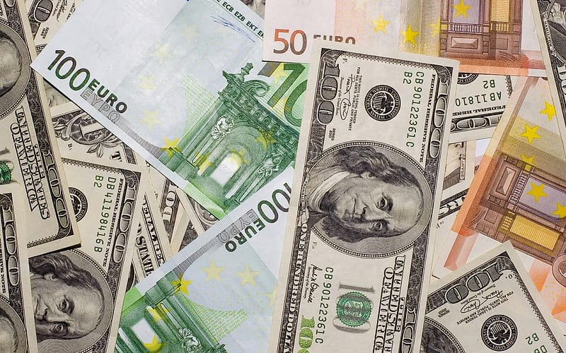  نرخ ارز در بازارهای مختلف 19 آذرماه/ تداوم گرانی قیمت دلار و یورو 