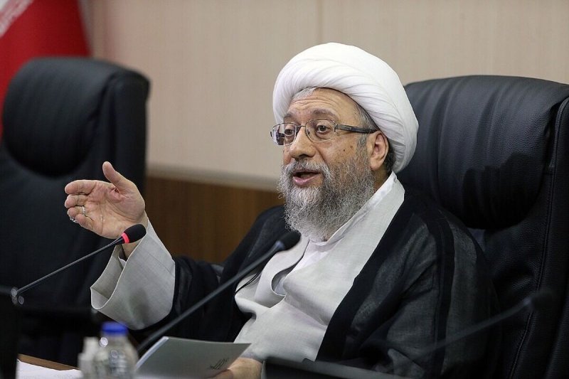 آملی لاریجانی: FATF به مجمع بیاید آن را بررسی می‌کنیم