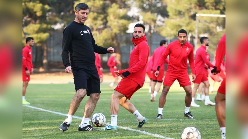 کریم باقری: این دو بازیکن را دیگر نمی خواهم در پرسپولیس ببینم